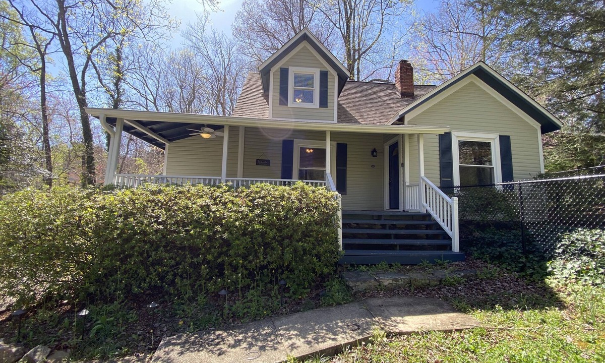 Lynn Cottage | Cozy historic cottage in the woods. 10 minute walk to town