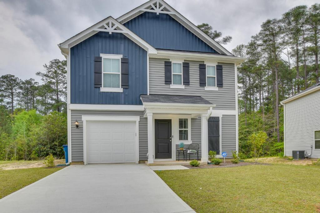 Vass House | Cozy Oasis Vacation Home in Vass with Gas Grill!