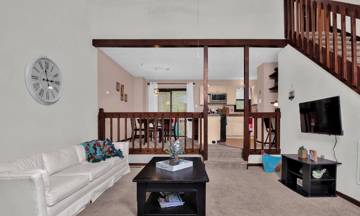Westover House | Cozy townhome 2 minutes away from Ft. Bragg