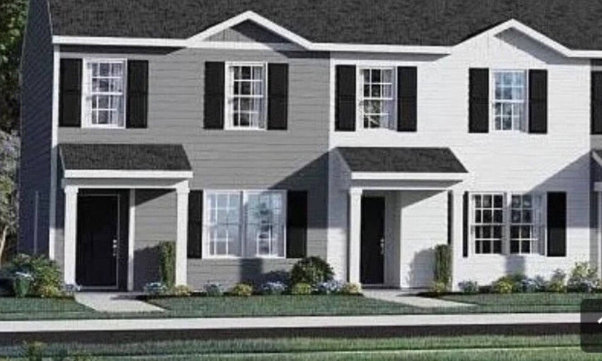 Kipling House | Cozy townhome with 1 Brm with desk , 1.5 BA, Kitchen, in enjoyable Fuquay-Varina