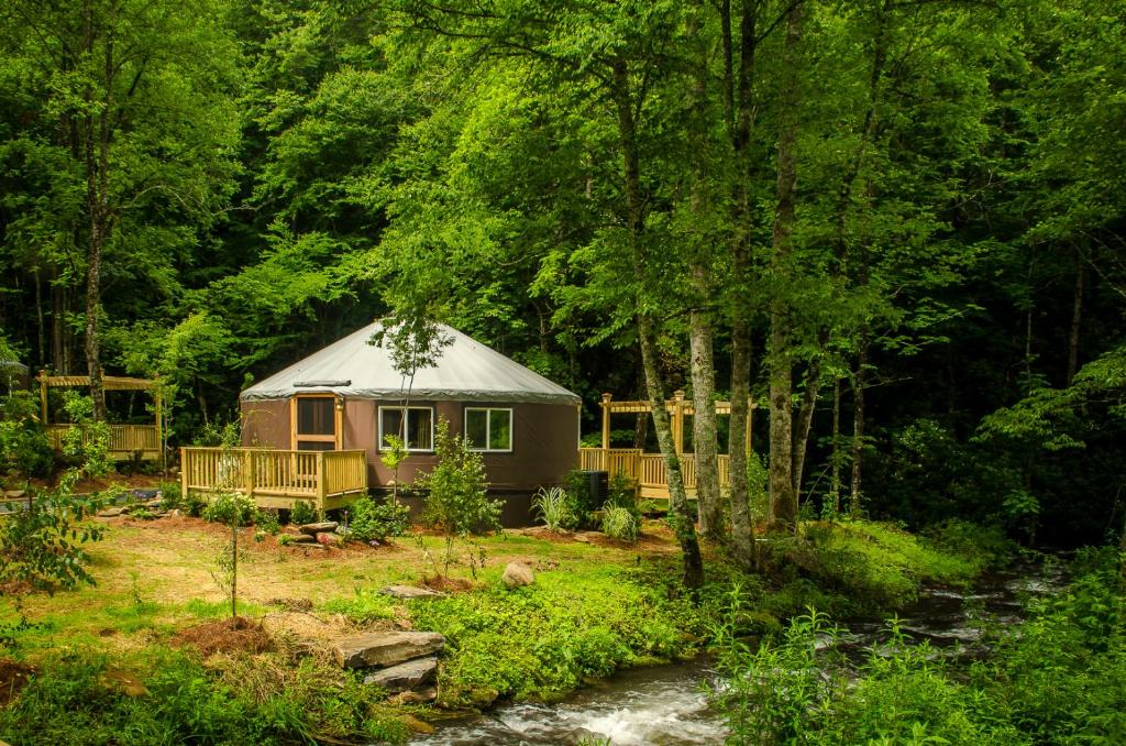 Topton Villa | Creekside Cove Luxury Yurt w Hot Tub in Nantahala