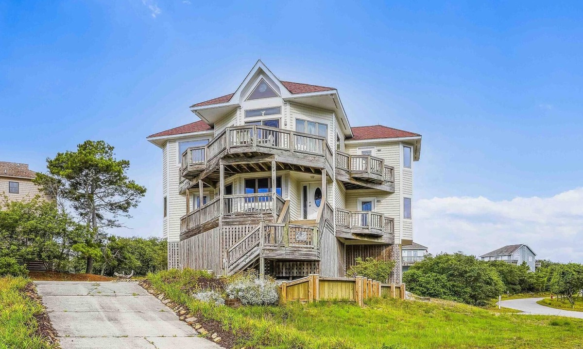 Tuckahoe House | Crystal Sands - Unique 5 BR in Southern Duck with Community Amenities