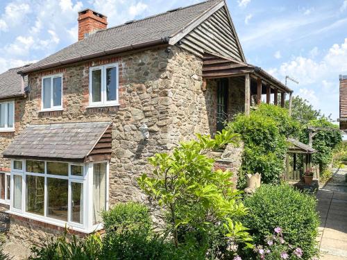 Bromlow House | Curlew Cottage