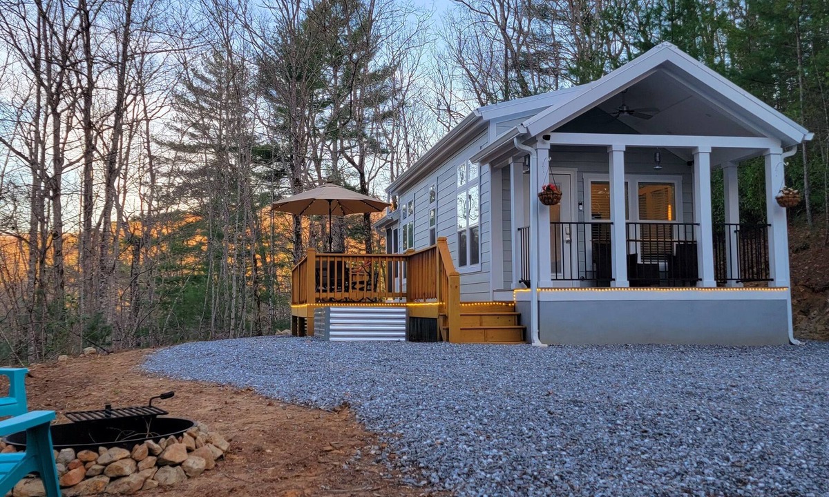 Robbinsville Cabin | Customer Appreciation Year! Get a free night!