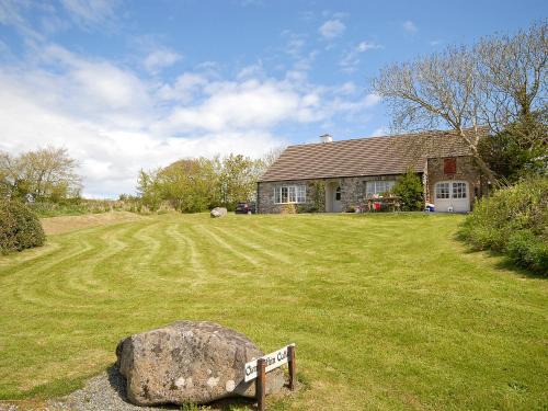 St Brides House | Cwm Eithin Cerbid - Cottage