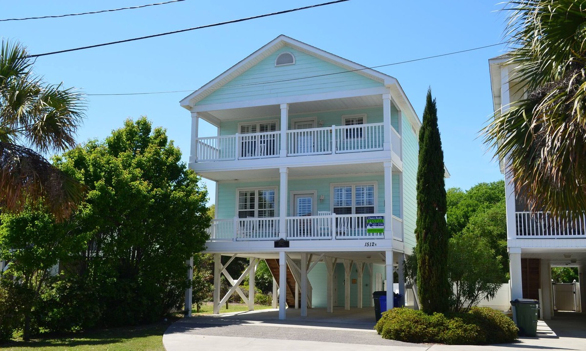 Surfside Beach House | Dad's Legacy - Second Row in Surfside Beach