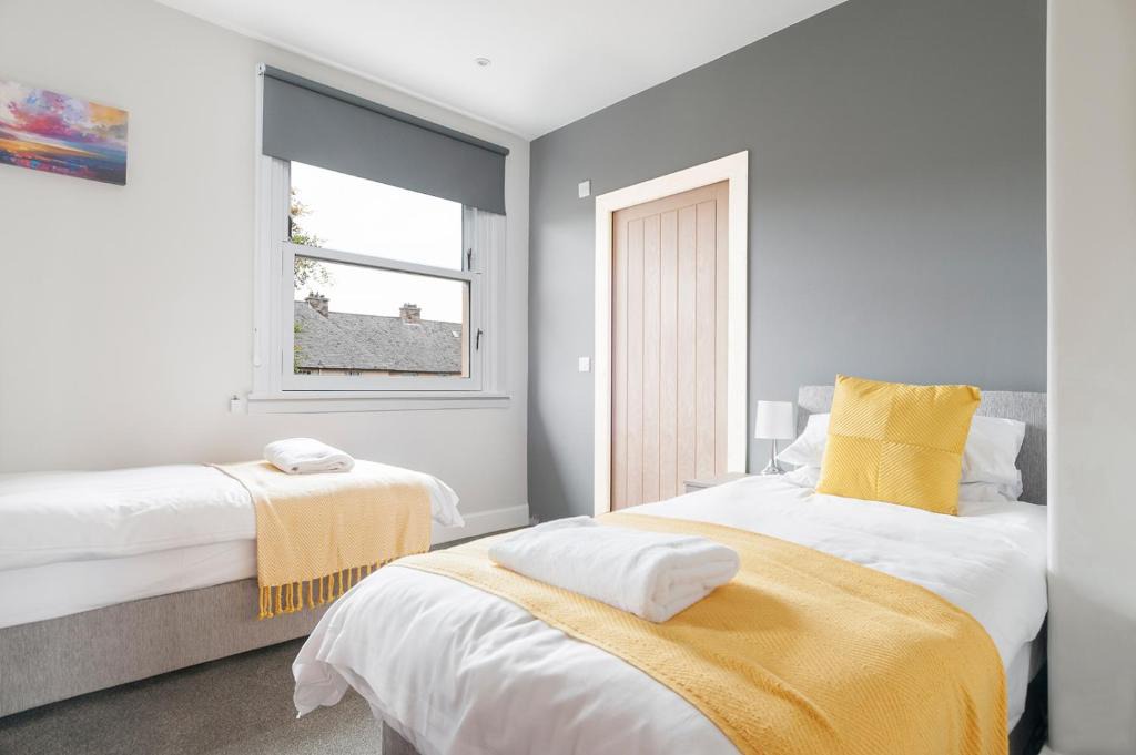 Dalkeith Apartment | Dalkeith Three Bed Two Bath Apartment