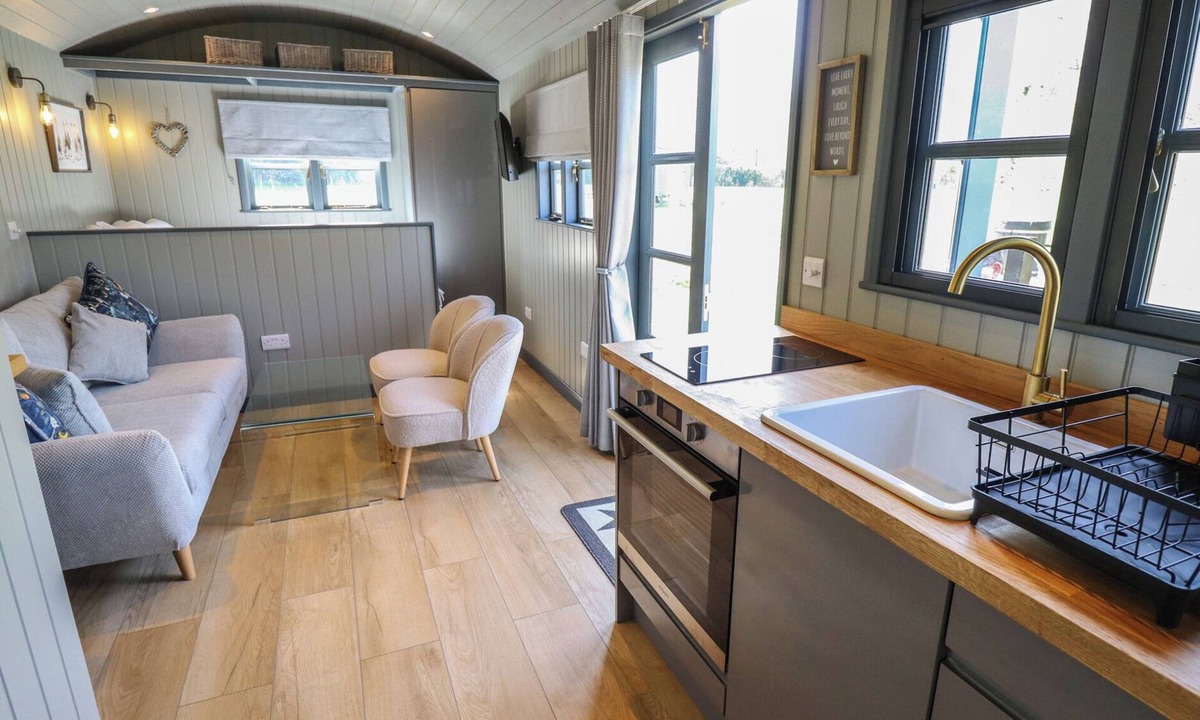 Ashby cum Fenby Cottage | Dandelion