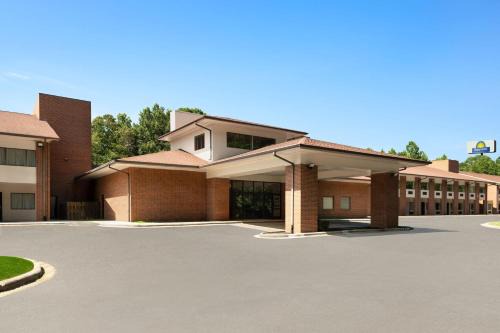 Days Inn | Lexington - Salisbury