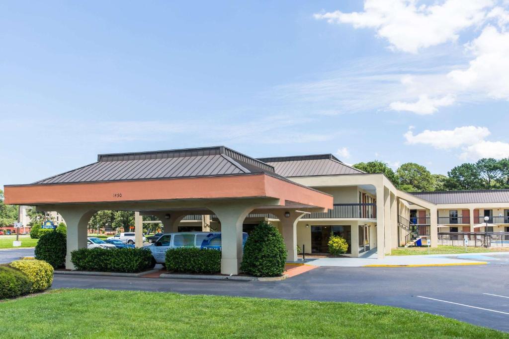 Norfolk Hotel | Days Inn by Wyndham Norfolk Airport