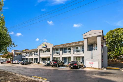 Days Inn | Northwest Raleigh