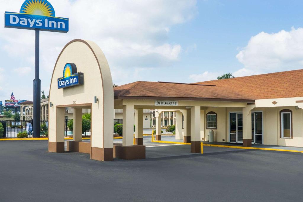 Statesville Hotel | Days Inn by Wyndham Statesville