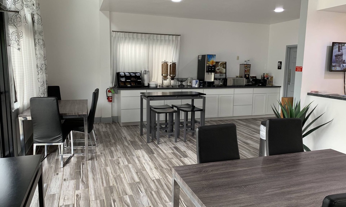 Waynesville Hotel | Days Inn by Wyndham Waynesville NC