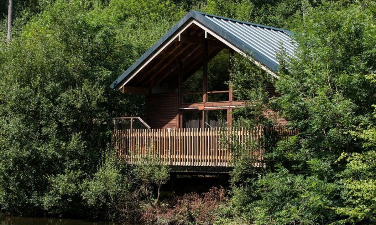 Herodsfoot Cabin | Deerpark Classic Golden Oak Waterside, Liscard