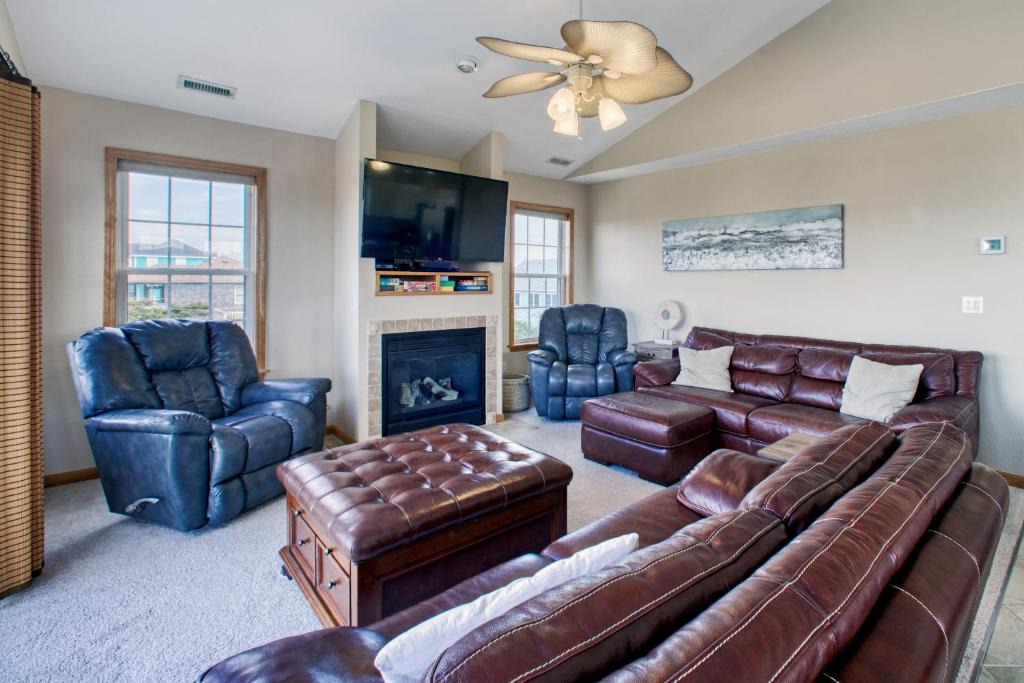 Frisco House | Deja Blue 917