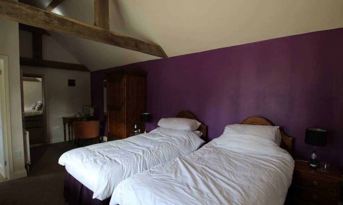 Dickleburgh Bed & Breakfast | Dickleburgh Crown