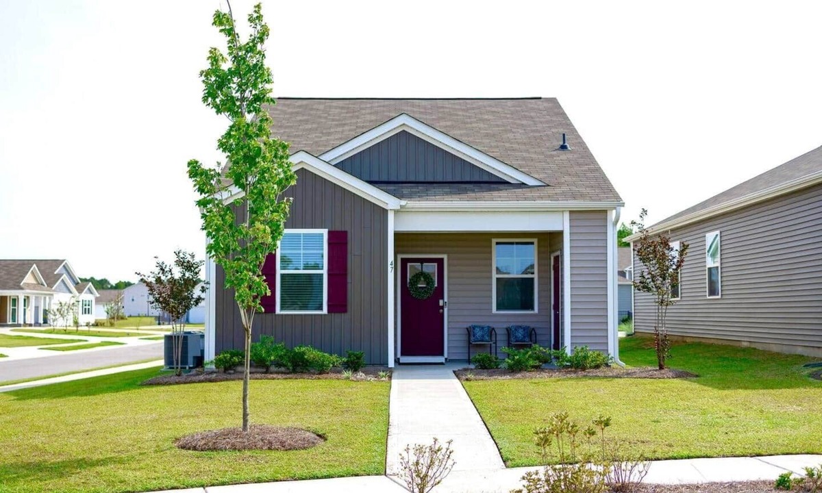 Wilmington House | Dog-Friendly Coastal Retreat