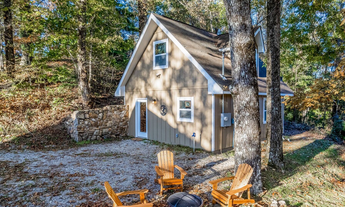 Scaly Mountain House | Dog-friendly mountain-view house with near skiing with Starlink internet