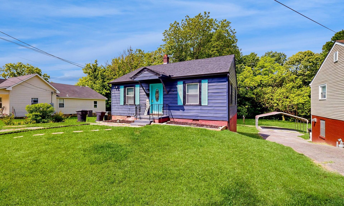 Burlington House | Dog-friendly spacious home near lake & town with fireplace & private backyard