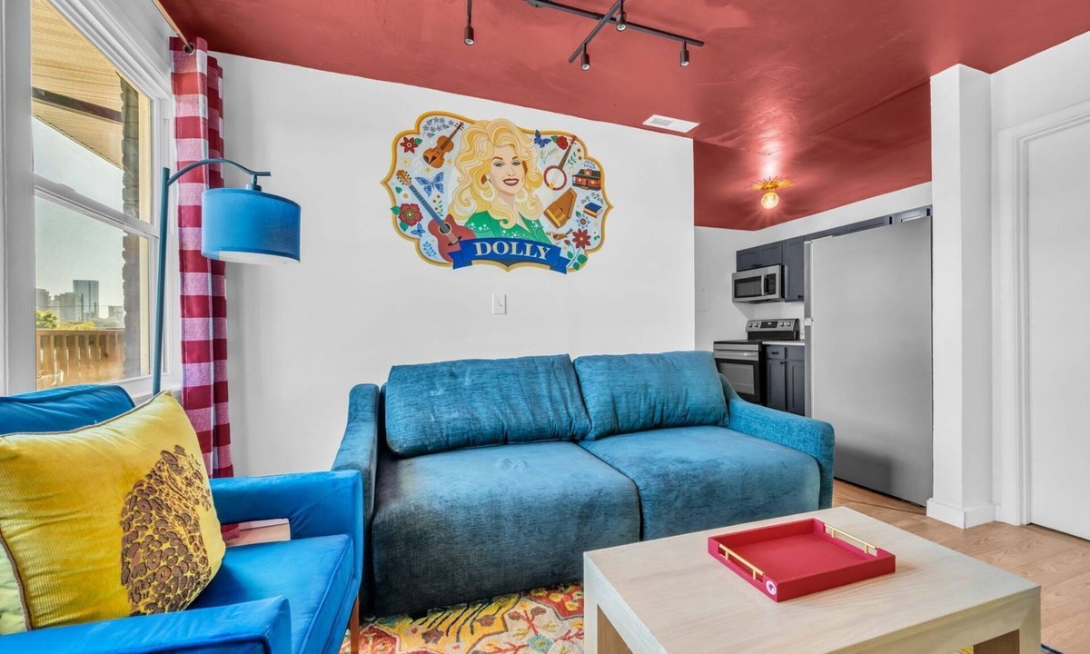 Buena Vista Apartment | Dolly Parton 2BR Retreat Near Broadway and Downtown