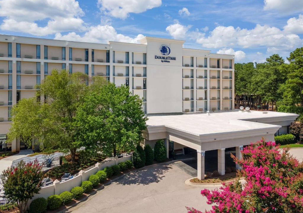 Northeast Raleigh Hotel | DoubleTree by Hilton Raleigh Midtown, NC