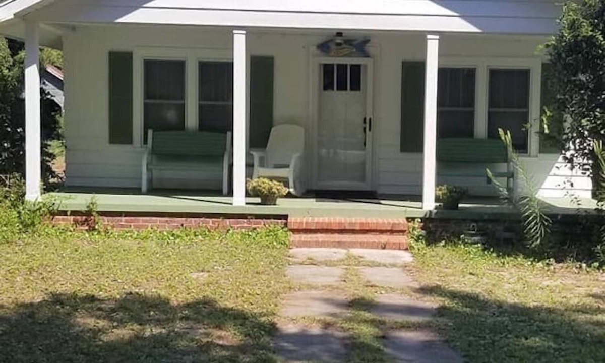 Atlantic House | Down East Core Sound Cottage in Atlantic