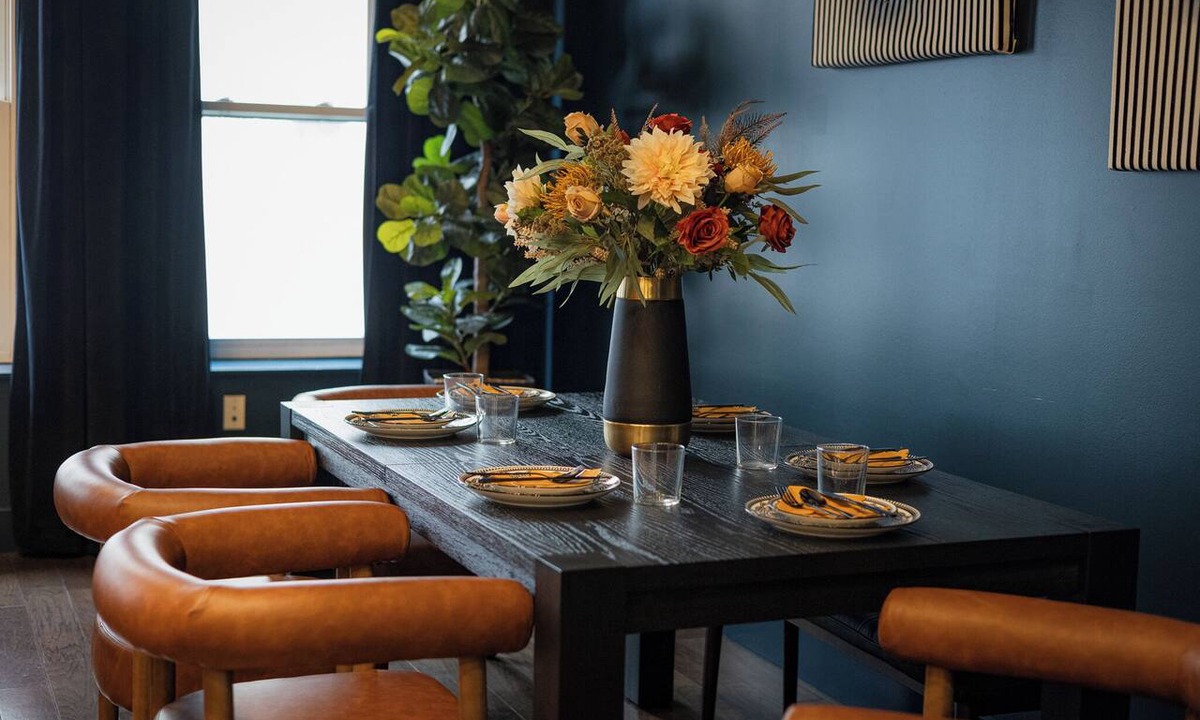 Arts District Condo | Downtown Loft in the HEART of Music City. Closet to Broadway & Printers Alley
