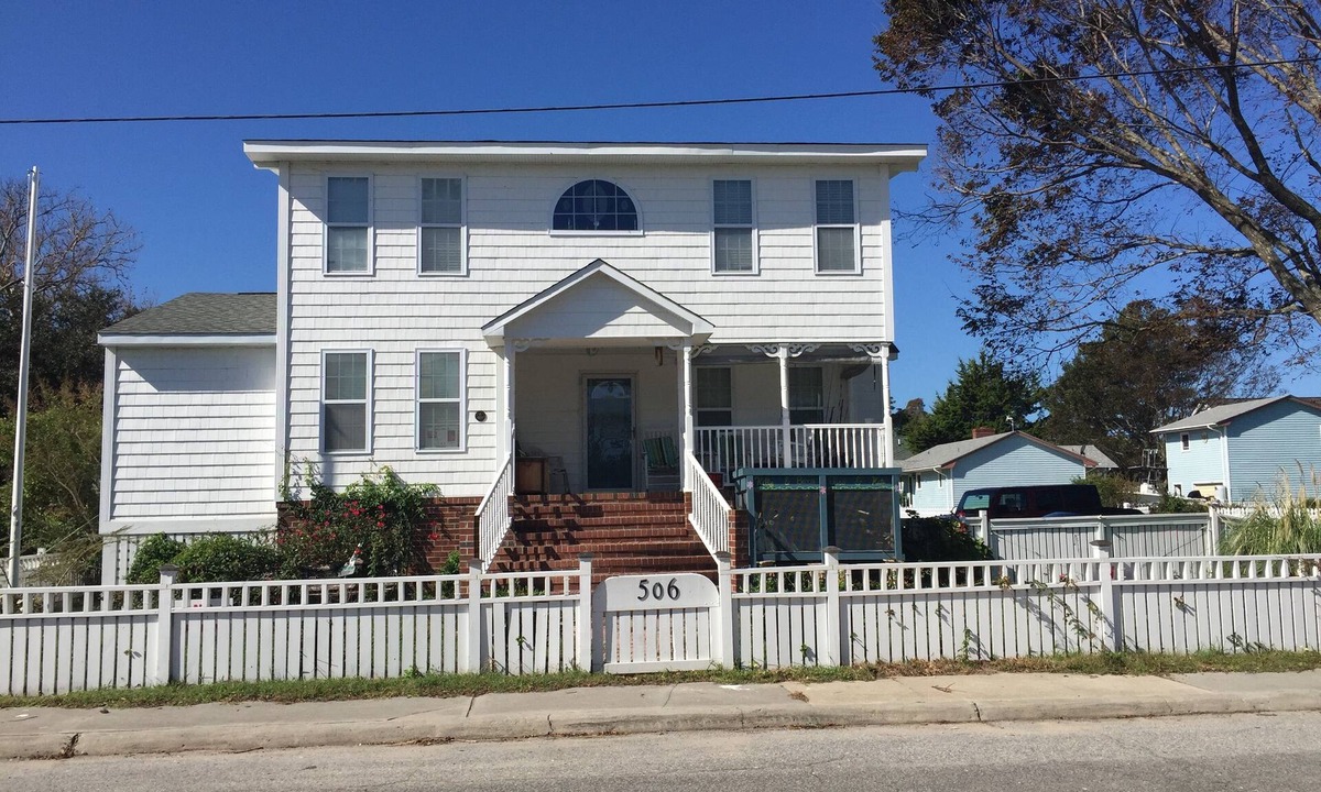 Historic Downtown Manteo House | Downtown Manteo Prime Location near Beaches and Manteo Waterfront