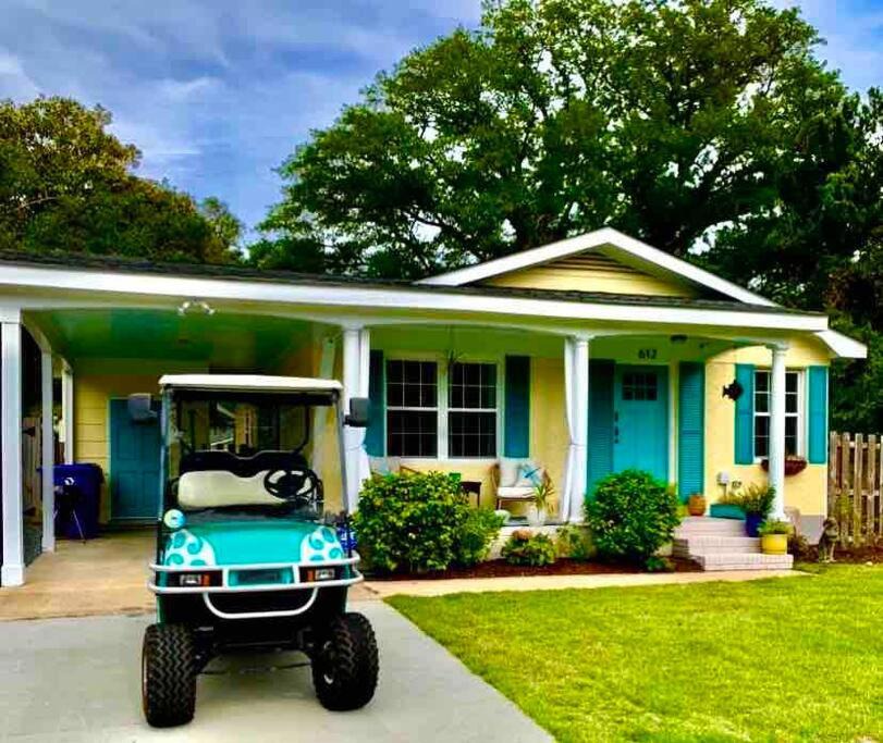 Southport House | Downtown- Sunshine Cottage and Golf Cart