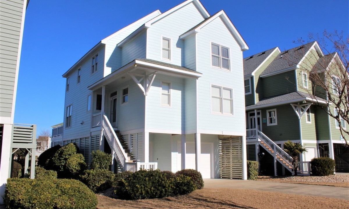Manteo House | Drop a Line! - RV7 | Canal Front | Large Deck | Dock Space