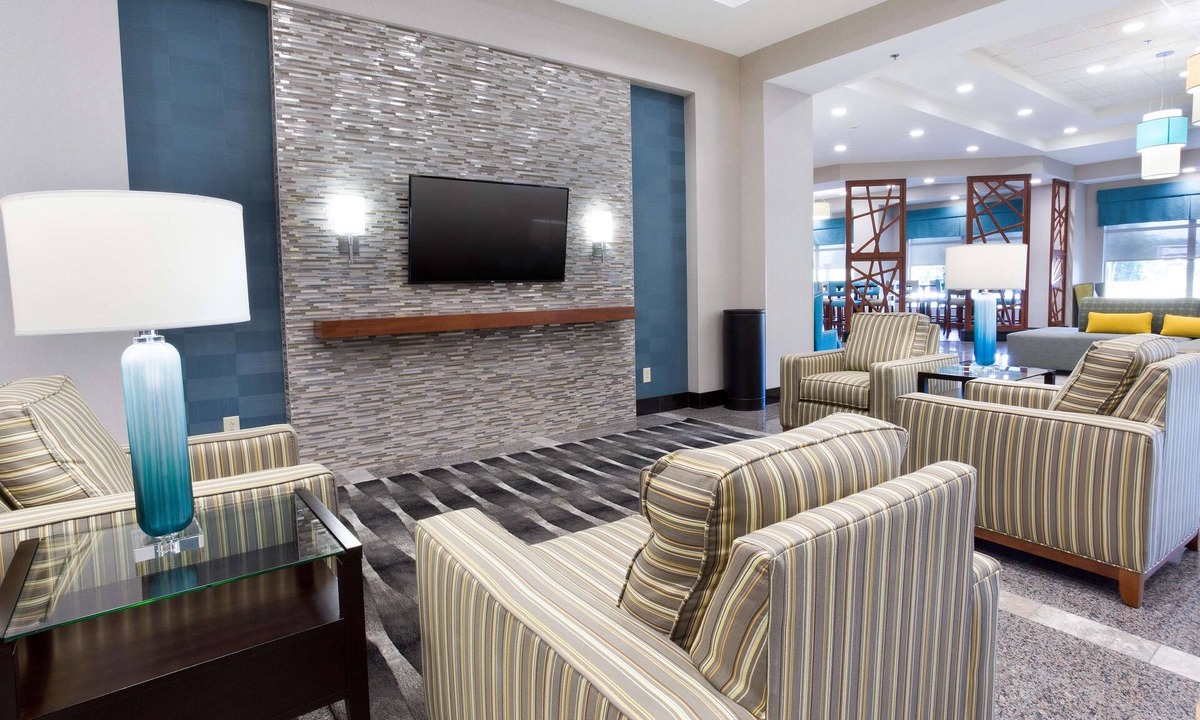 Burlington Hotel | Drury Inn & Suites Burlington