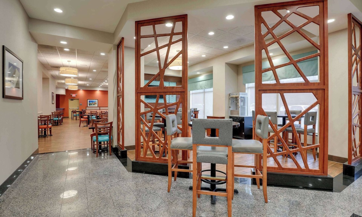 Arrowood Hotel | Drury Inn & Suites Charlotte Arrowood