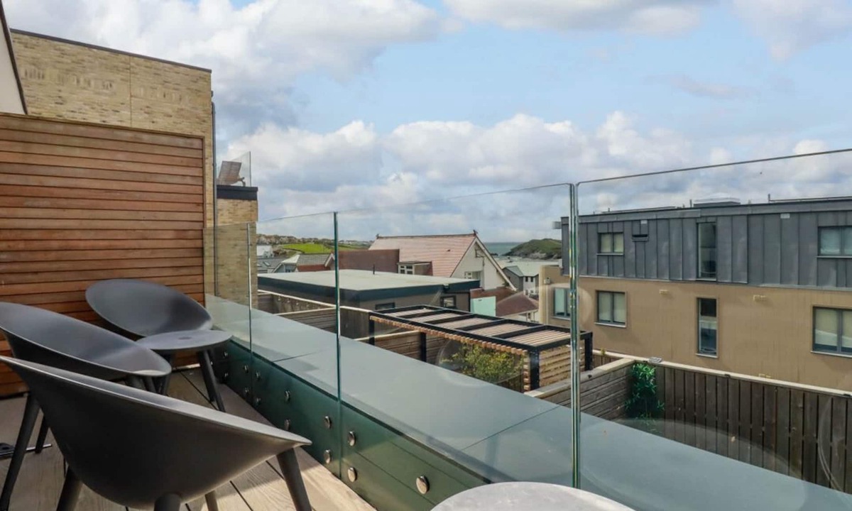 Porth Apartment | Ebbtide - A Coastal Gem