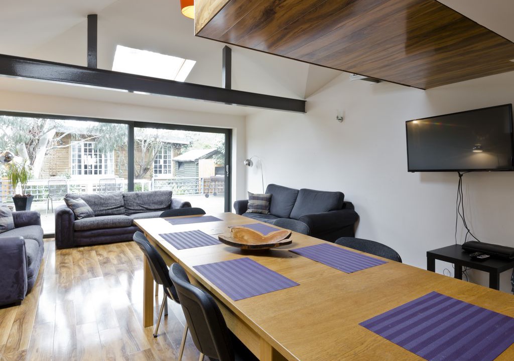 Runnymede House | Egham contractor accommodation near Staines, Windsor, Ascot, Heathrow - sleeps 6