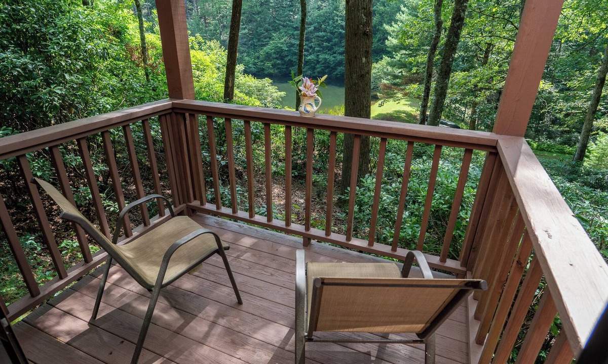 Cedar Mountain Cabin | Emerald Lake Cabin- Lakefront - Hikes - MTB Trails - Couples