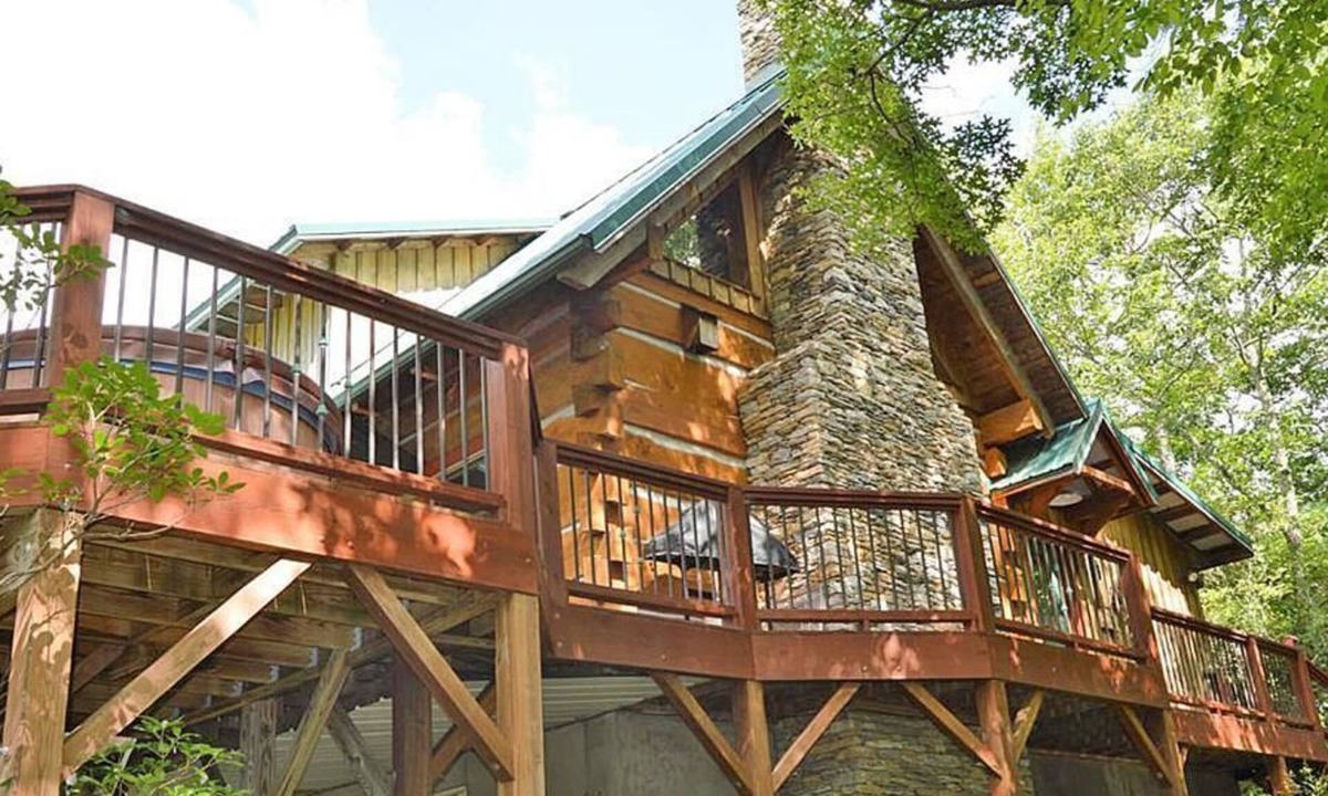 Sheepback Mountain Estates Cabin | Enjoy a slice of heaven from Treetop Cabin; majestic views, private, cozy, hot tub, AC.