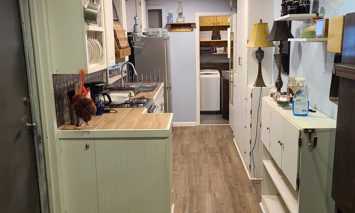 Millers Creek House | Escape to the NC Mountainside and stay in this unique Container home