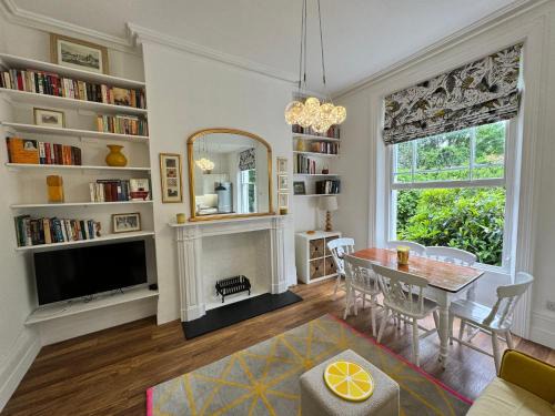 Lee Green Apartment | Exceptionally Large Newly-Refurbished 1-Bed Flat in Hither Green