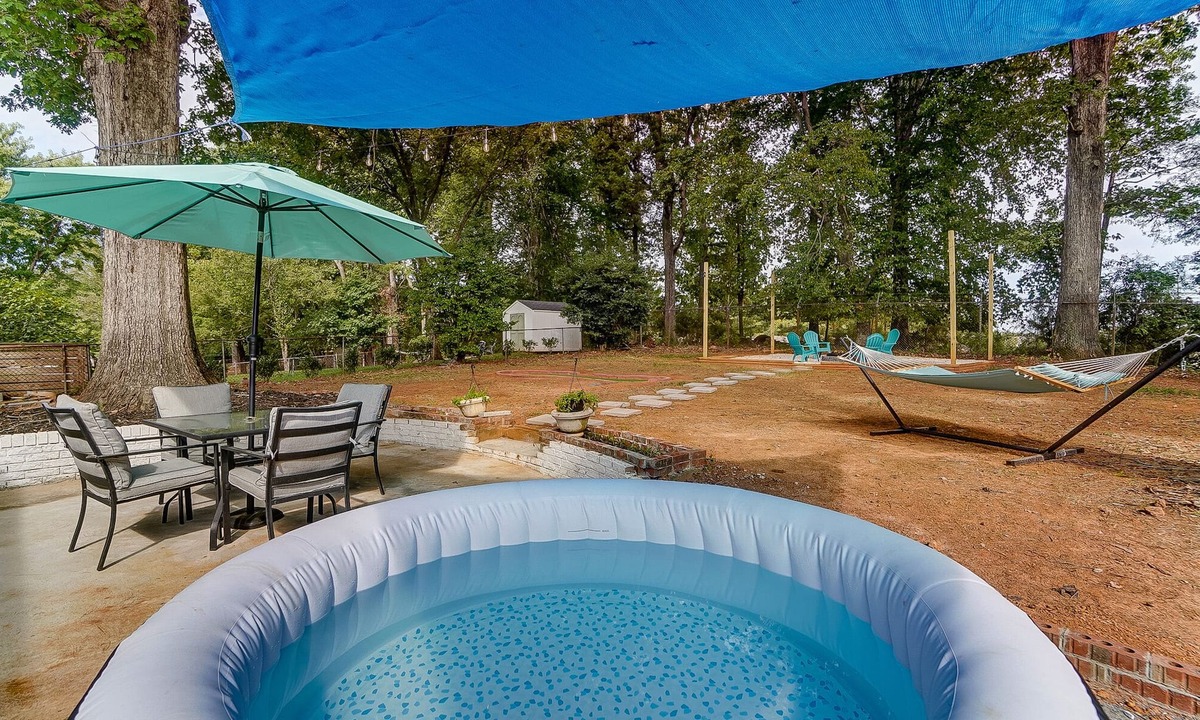 Starmount House | Experience Charlotte charm near SouthPark Mall