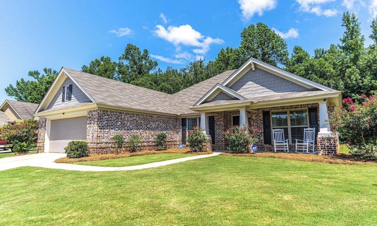 Gunter Afs House | Family 4BR Retreat | King Beds East Montgomery