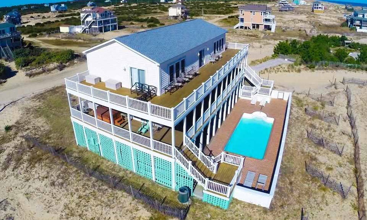 Corolla House | Family 4x4 luxury, steps from the beach, pool, hot tub, theater, Sunday rental, wifi