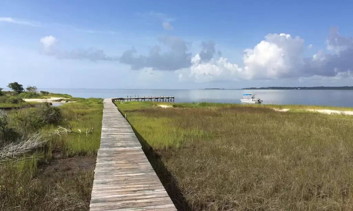 Carteret County House | Family-Friendly Private Waterfront Getaway!