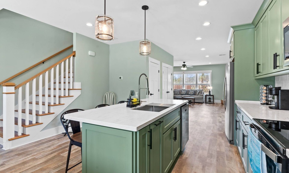 Shallotte House | Family Getaway at The Salty Escape – Brand New Guesthouse 2BR