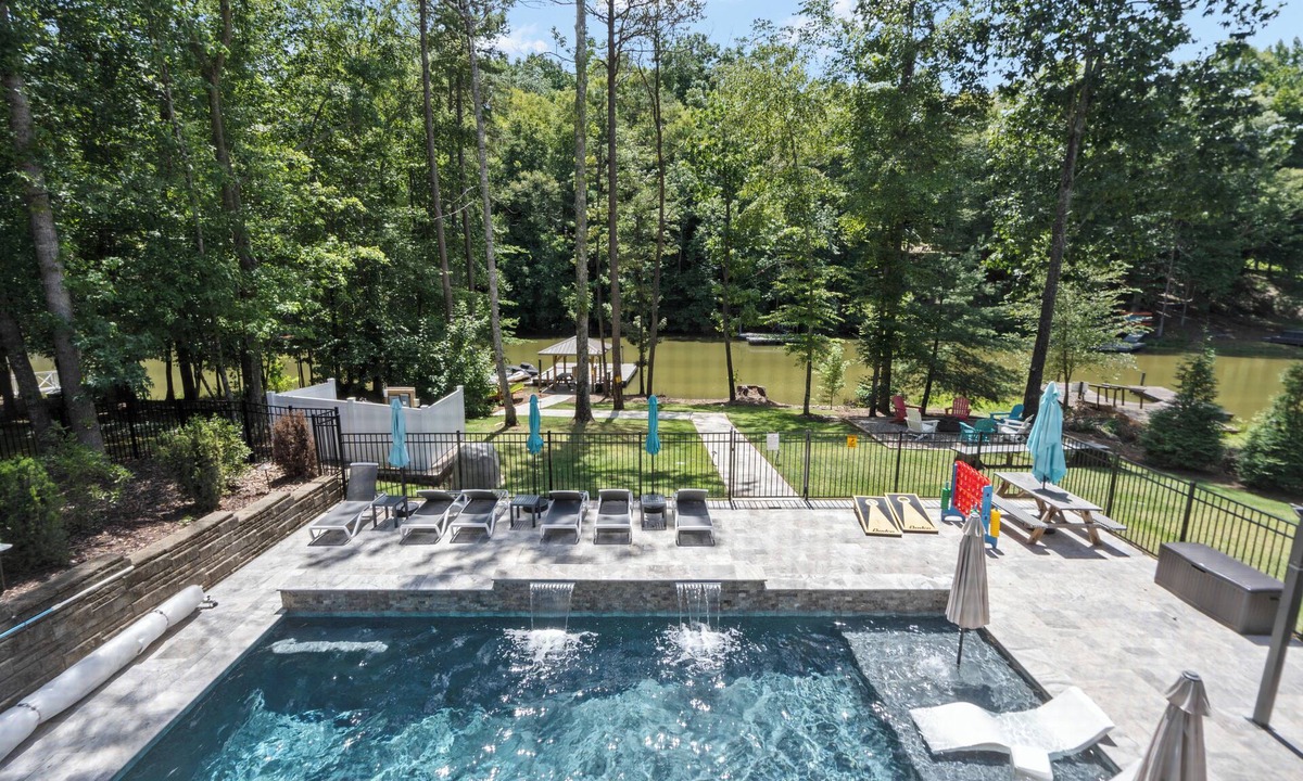 Catawba House | Family Resort! MINI GOLF, heated pool, lakefront, hot tub, game room & theater!