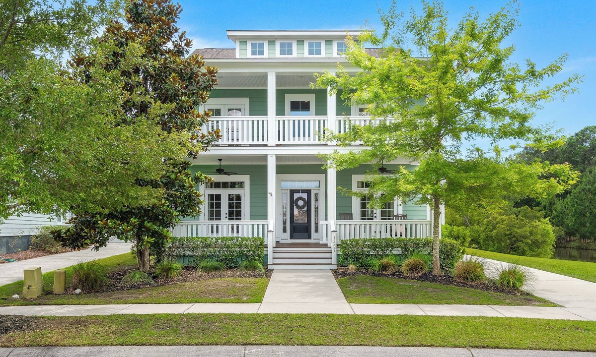 Mount Pleasant House | Fantastic 4-bedroom House in Adorable Mount Pleasant