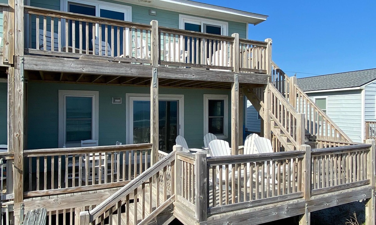Emerald Isle House | Fantastic Oceanfront 4bd/2ba. 3 night min Spring/Fall and 10%-15% Discounts!