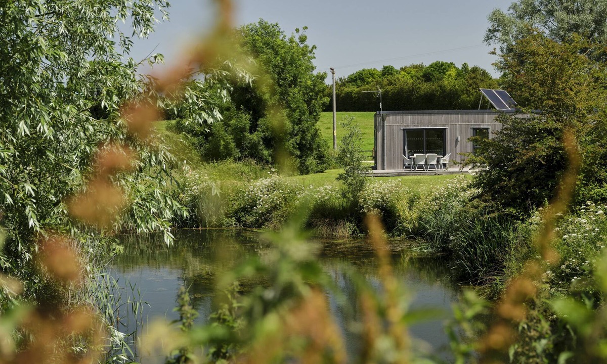 Frome Cabin | Farleigh Lodge - A peaceful, rural retreat on the outskirts of Frome, near Longleat Safari Park and