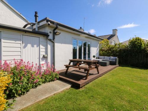 Cemaes Bay House | Farm Cottage