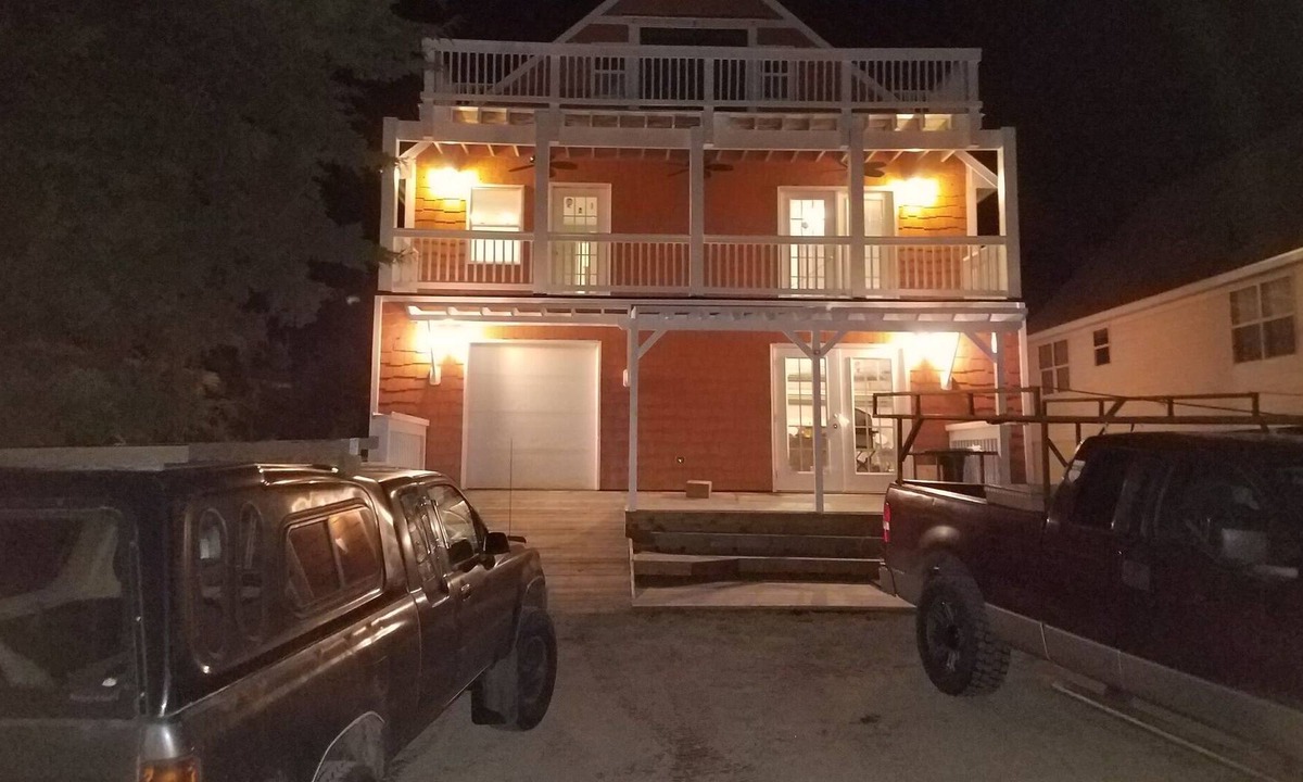 Ocracoke Apartment | FBO studio - 2BR 1B Cozy getaway spot, pet friendly