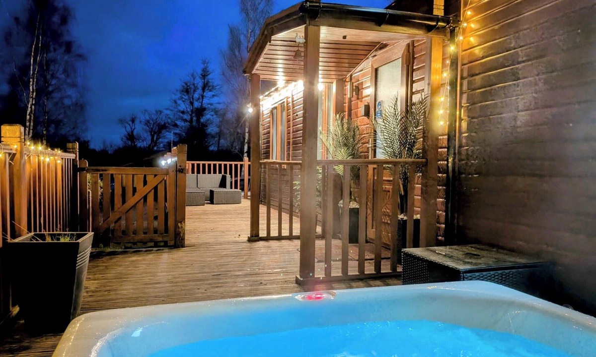 Morpeth Apartment | Felmoor Park Northumberland Lodge With Hot Tub - 4